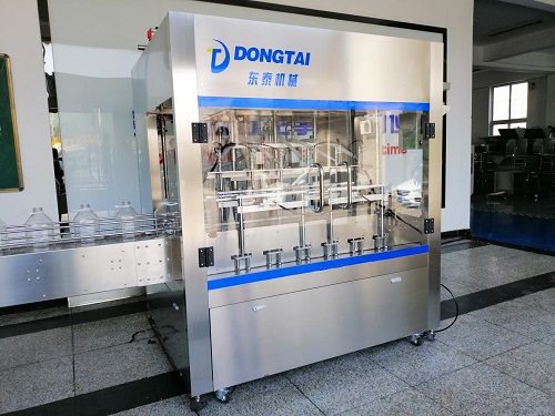 食用油灌裝機因細(xì)節(jié)而受歡迎，山東東泰為其助力